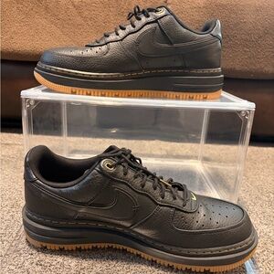 Nike Men's Black and Brown Leather Sneakers